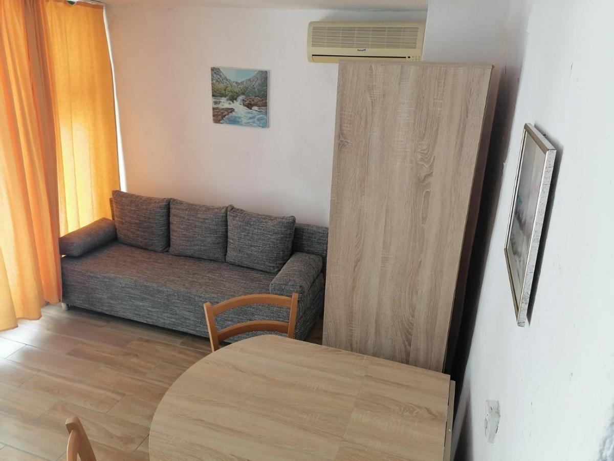 Apartman Milica Golubic  ภายนอก รูปภาพ