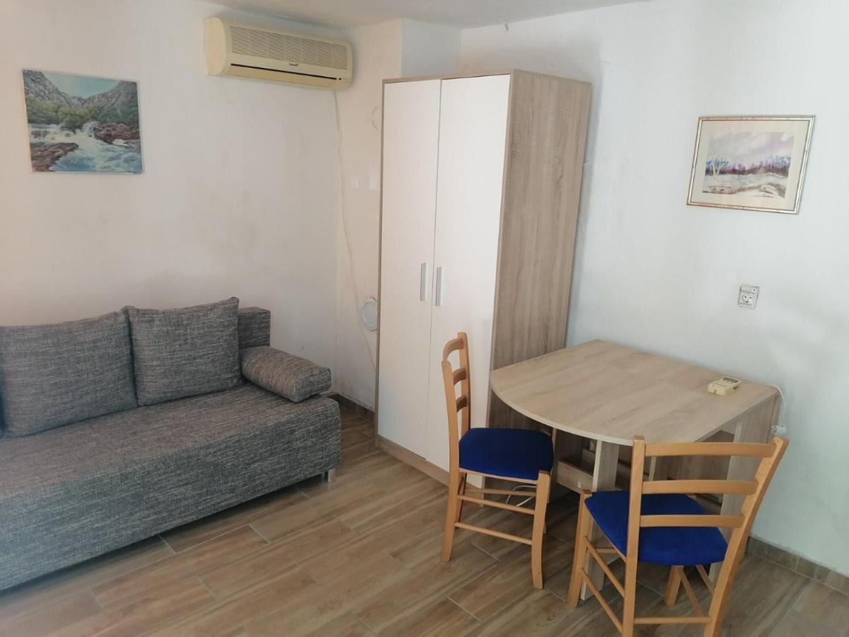Apartman Milica Golubic  ภายนอก รูปภาพ